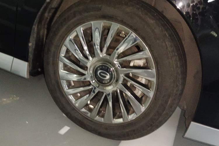 Used GAC Trumpchi M8 2024 Zongshi Series 400T Ultimate Edition Right Front Wheel Hub