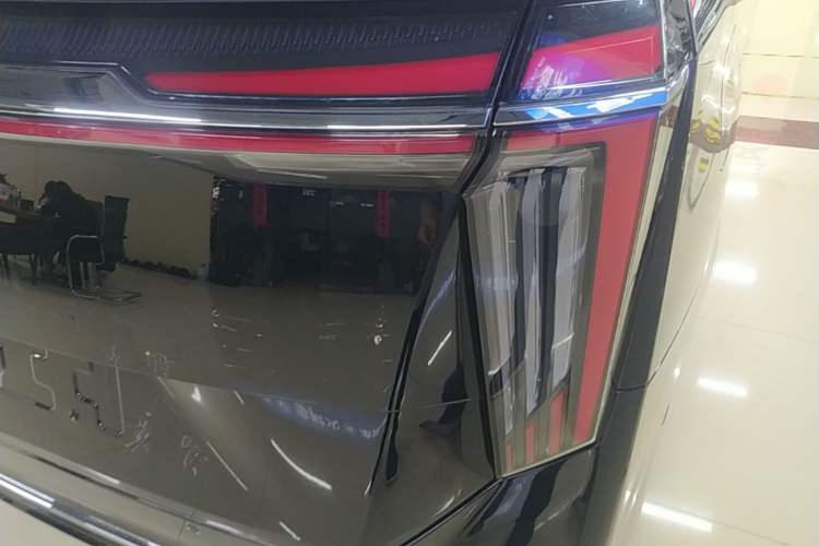 Used GAC Trumpchi M8 2024 Master Series 400T Ultimate Edition Right Rear Taillight