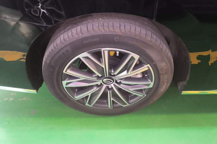 Used GAC Trumpchi M8 2024 Master Series Super Hybrid Edition Right Rear Wheel Hub