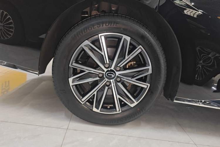 Used GAC Trumpchi M8 2024 Master Series 400T Prestige Edition Right Rear Wheel Hub