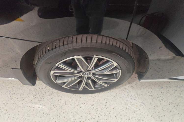 Used GAC Trumpchi M8 2024 Master Series 400T Prestige Edition Right Rear Wheel Hub