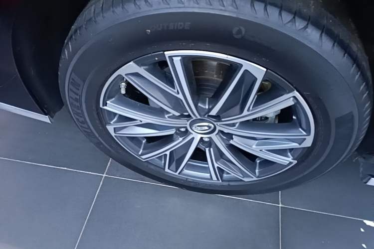 Used GAC Trumpchi M8 2024 Master Series 400T Ultimate Edition Right Rear Wheel Hub