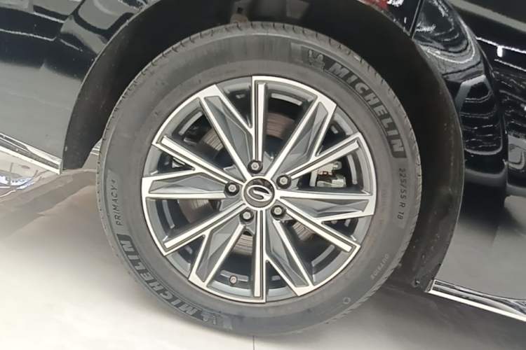 Used GAC Trumpchi M8 2024 Master Series Super Hybrid Edition Right Rear Wheel Hub
