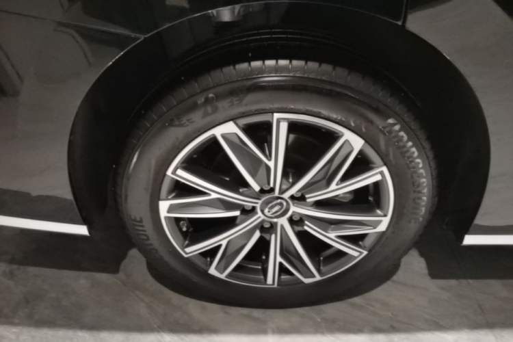 Used GAC Trumpchi M8 2024 Master Series 400T Prestige Edition Right Rear Wheel Hub