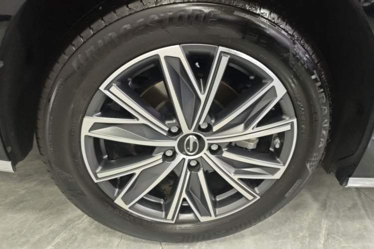 Used GAC Trumpchi M8 2024 Master Series 400T Prestige Edition Right Rear Wheel Hub