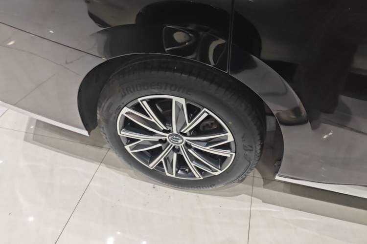 Used GAC Trumpchi M8 2024 Master Series 400T Prestige Edition Right Rear Wheel Hub