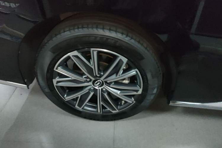 Used GAC Trumpchi M8 2024 Master Series 400T Ultimate Edition Right Rear Wheel Hub