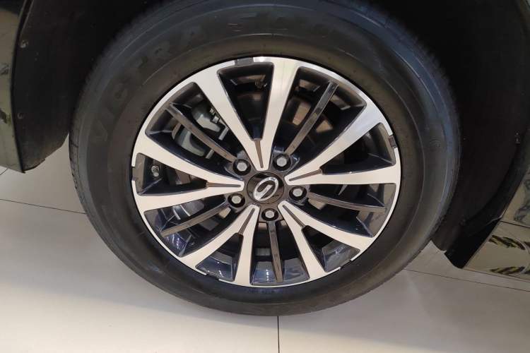 Used GAC Trumpchi M8 2024 Lingxiu Series 390T Luxury Edition Right Rear Wheel Hub