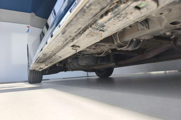 Used GAC Trumpchi M8 2024 Master Series 400T Prestige Edition Right Side Sill