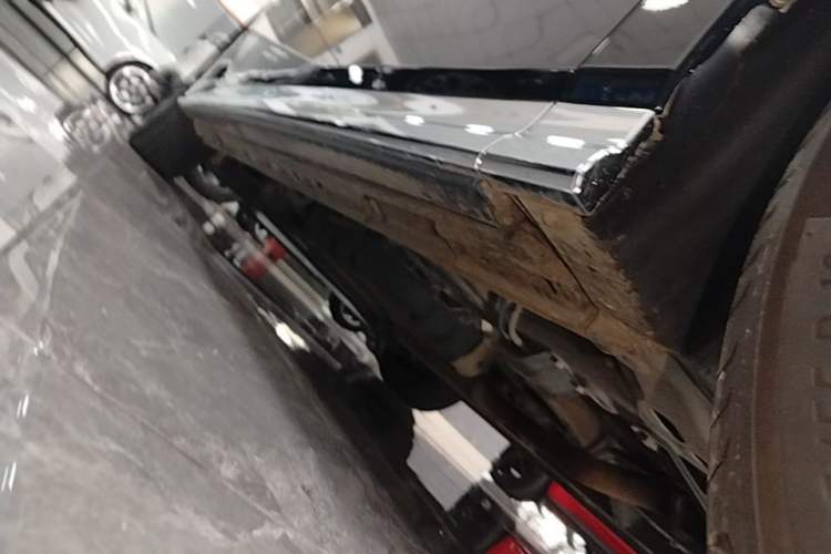 Used GAC Trumpchi M8 2024 Master Series 400T Ultimate Edition Right Side Sill