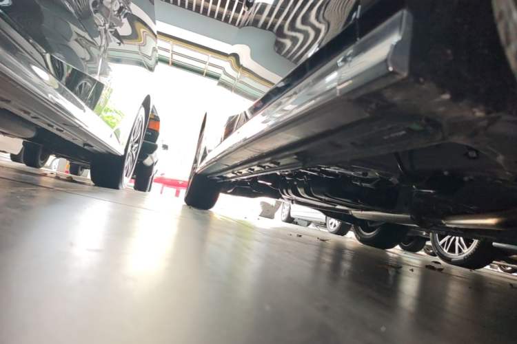 Used GAC Trumpchi M8 2024 Master Series 400T Ultimate Edition Right Side Sill