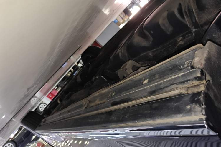 Used GAC Trumpchi M8 2024 Master Series 400T Prestige Edition Right Side Sill