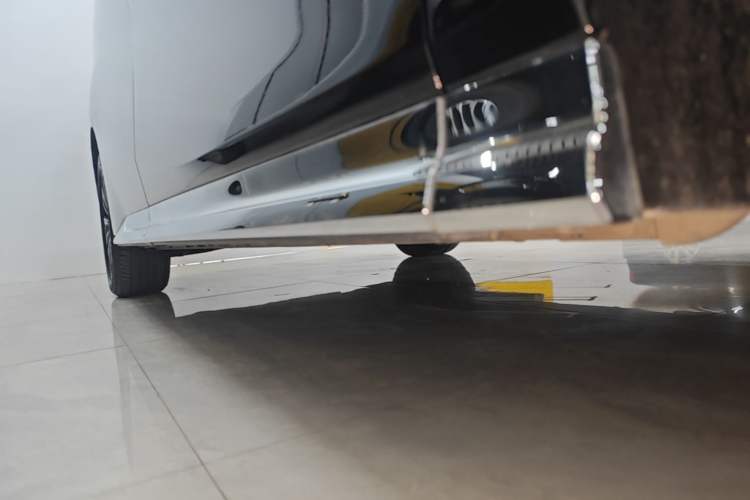 Used GAC Trumpchi M8 2024 Master Series 400T Prestige Edition Right Side Sill