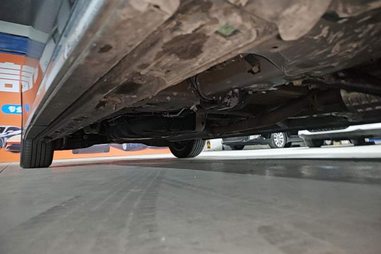 Used GAC Trumpchi M8 2024 Master Series 400T Prestige Edition Right Side Sill