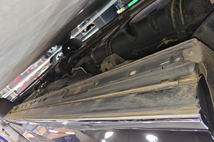 Used GAC Trumpchi M8 2024 Master Series 400T Prestige Edition Right Side Sill