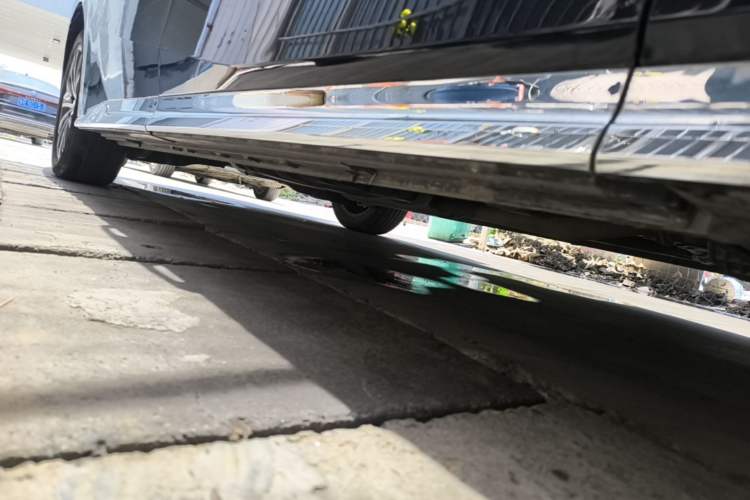 Used GAC Trumpchi M8 2024 Master Series 400T Prestige Edition Right Side Sill
