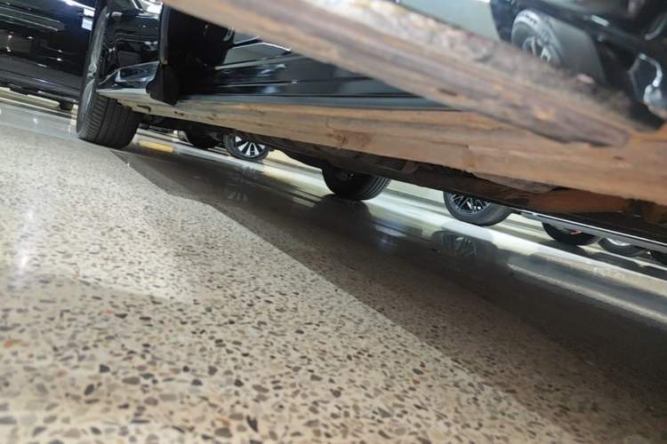 Used GAC Trumpchi M8 2024 Master Series 400T Prestige Edition Right Side Sill