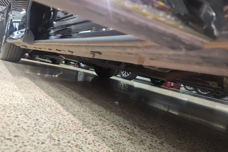 Used GAC Trumpchi M8 2024 Master Series 400T Prestige Edition Right Side Sill