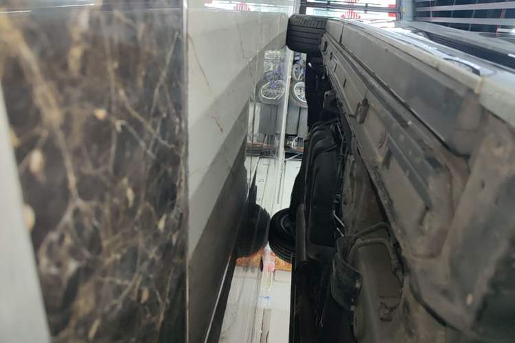 Used GAC Trumpchi M8 2024 Master Series 400T Prestige Edition Right Side Sill