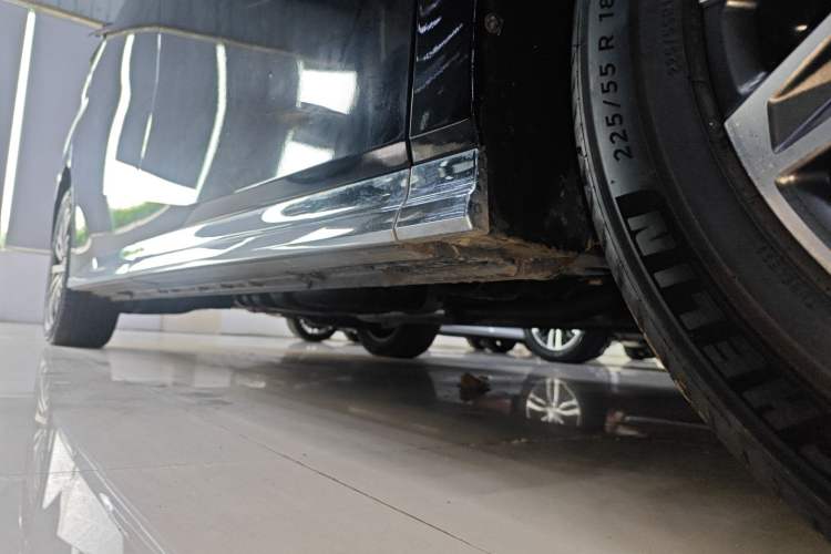 Used GAC Trumpchi M8 2024 Master Series 400T Ultimate Edition Right Side Sill