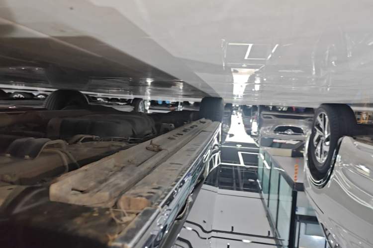 Used GAC Trumpchi M8 2024 Master Series 400T Prestige Edition Right Side Sill