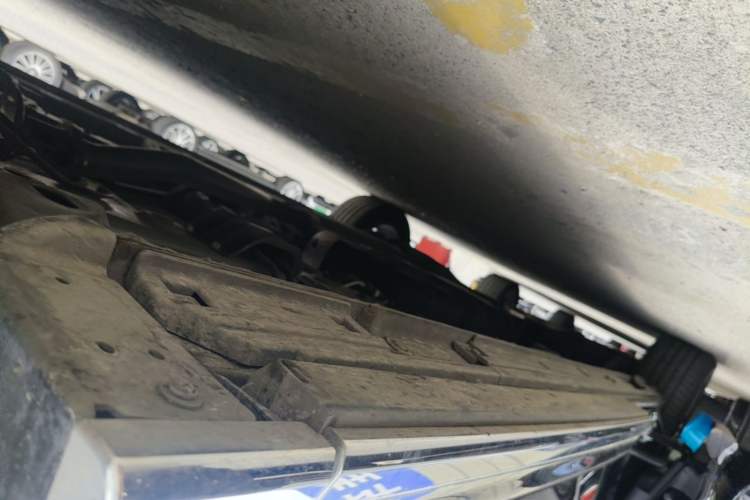 Used GAC Trumpchi M8 2024 Master Series 400T Prestige Edition Right Side Sill