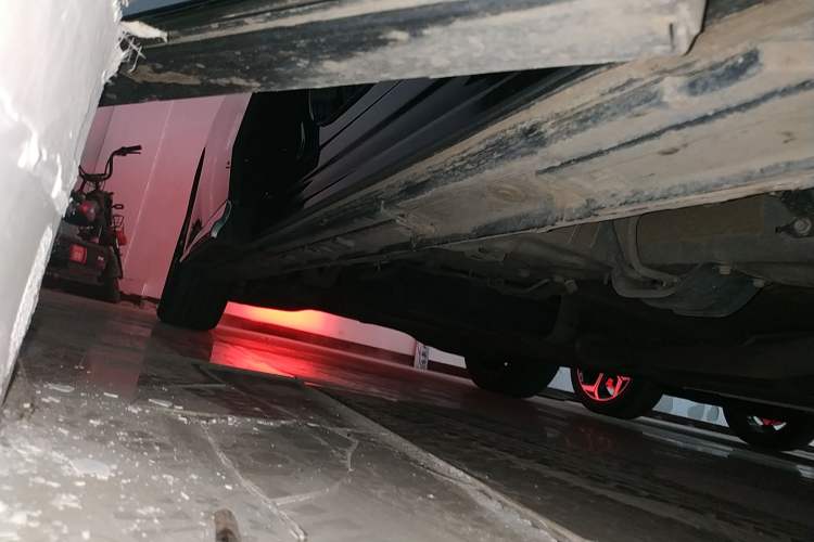 Used GAC Trumpchi M8 2024 Master Series 400T Prestige Edition Right Side Sill