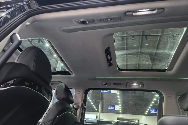 Used GAC Trumpchi M8 2024 Master Series 400T Ultimate Edition Roof