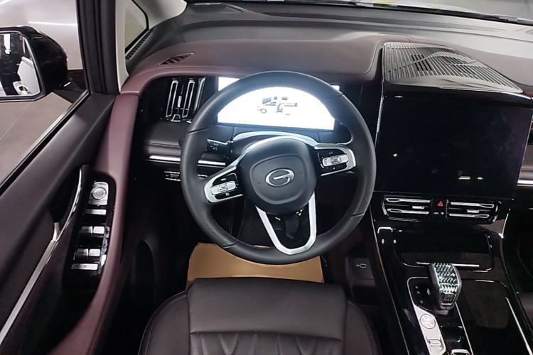 Used GAC Trumpchi M8 2024 Master Series 400T Prestige Edition Steering Wheel