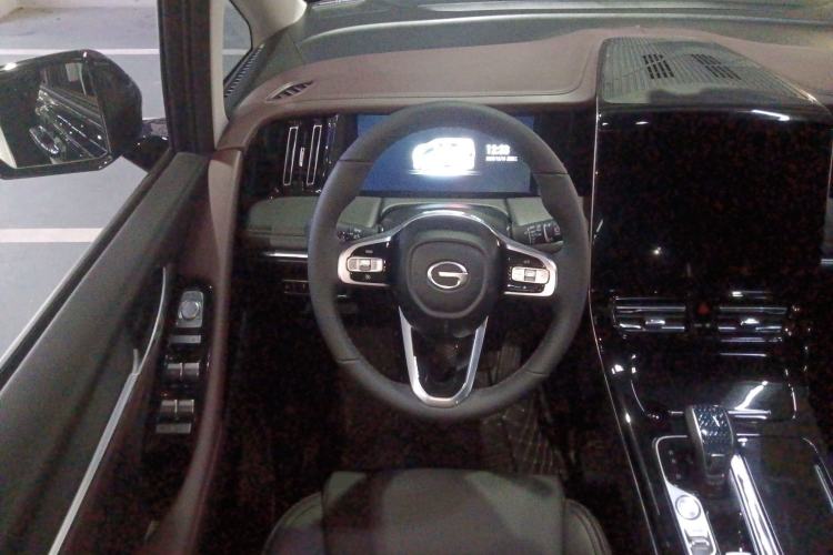 Used GAC Trumpchi M8 2024 Master Series 400T Prestige Edition Steering Wheel