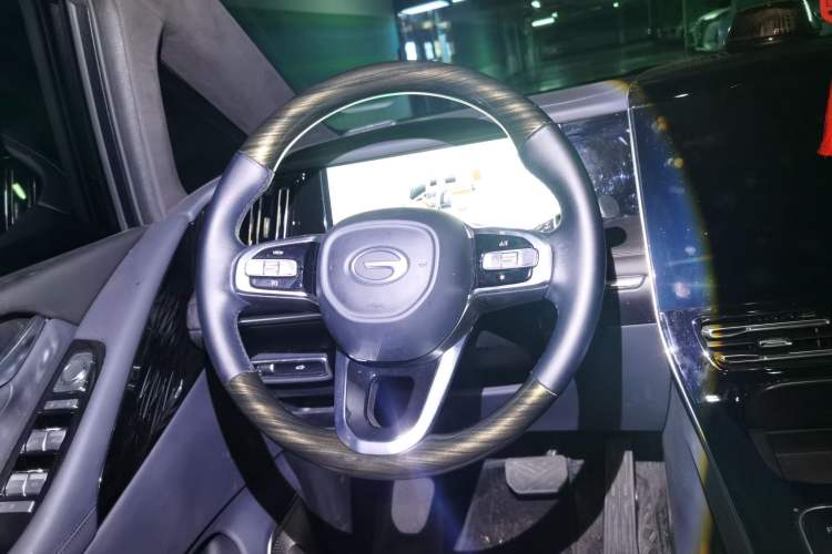 Used GAC Trumpchi M8 2024 Lingxiu Series 390T Deluxe Edition Steering Wheel