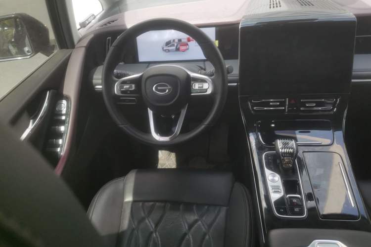 Used GAC Trumpchi M8 2024 Master Series 400T Prestige Edition Steering Wheel