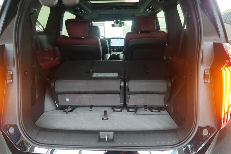 Used GAC Trumpchi M8 2024 Zongshi Series 400T Ultimate Edition Trunk