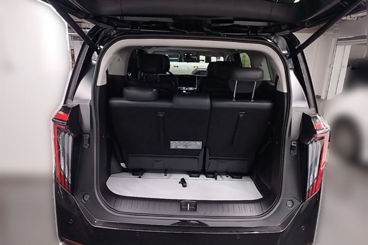 Used GAC Trumpchi M8 2024 Master Series 400T Prestige Edition Trunk