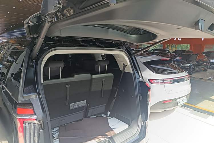 Used GAC Trumpchi M8 2024 Master Series 400T Ultimate Edition Trunk