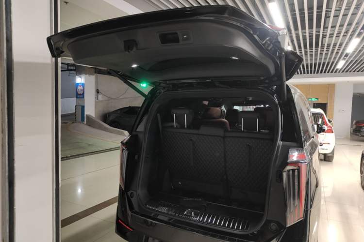 Used GAC Trumpchi M8 2024 Zongshi Series 400T Pioneer Edition Trunk