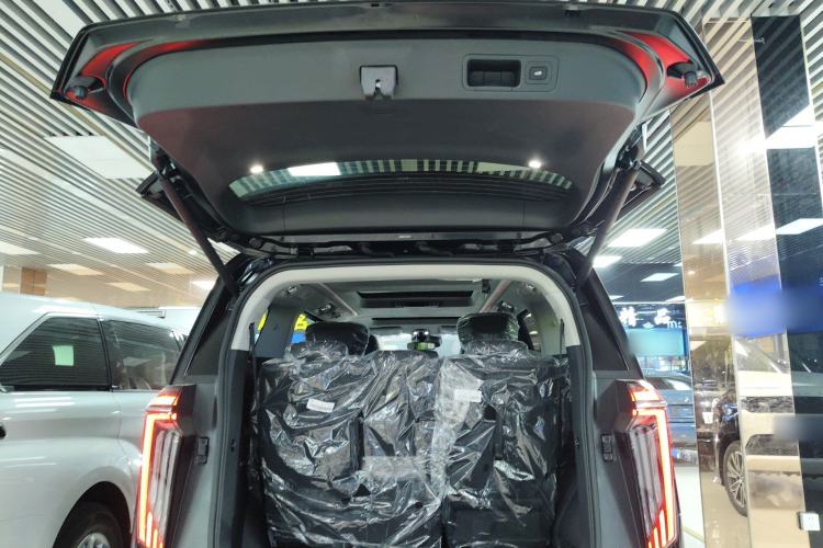 Used GAC Trumpchi M8 2024 Master Series 400T Prestige Edition Trunk