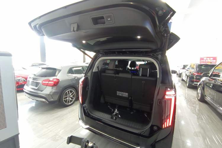 Used GAC Trumpchi M8 2024 Master Series 400T Prestige Edition Trunk