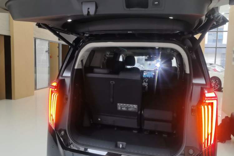 Used GAC Trumpchi M8 2024 Master Series 400T Ultimate Edition Trunk