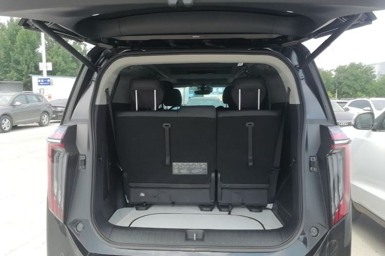 Used GAC Trumpchi M8 2024 Master Series Super Hybrid Edition Trunk
