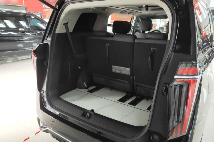 Used GAC Trumpchi M8 2024 Master Series 400T Prestige Edition Trunk