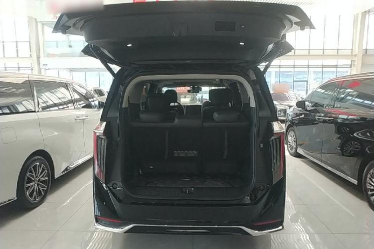 Used GAC Trumpchi M8 2024 Master Series Super Hybrid Edition Trunk