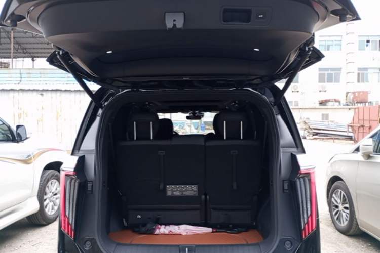 Used GAC Trumpchi M8 2024 Zongshi Series 400T Ultimate Edition Trunk