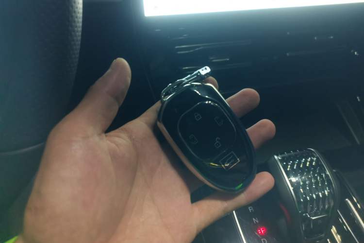 Used GAC Trumpchi M8 2024 Master Series 400T Prestige Edition Vehicle Key