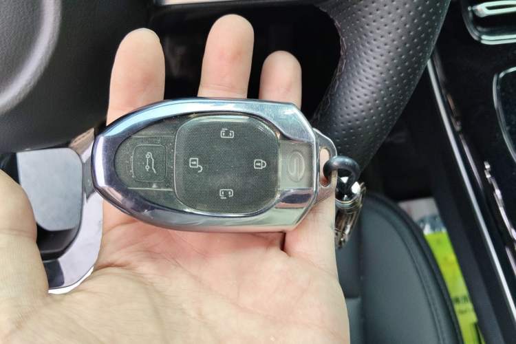 Used GAC Trumpchi M8 2024 Master Series 400T Prestige Edition Vehicle Key