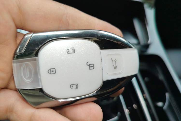 Used GAC Trumpchi M8 2024 Master Series 400T Prestige Edition Vehicle Key