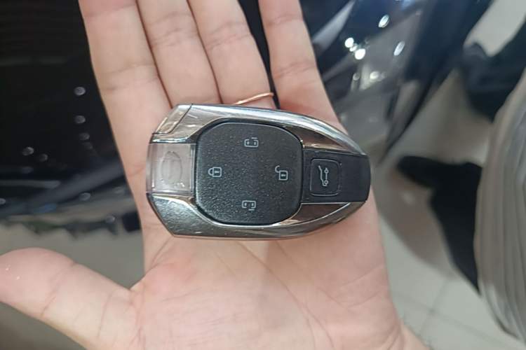 Used GAC Trumpchi M8 2024 Master Series 400T Ultimate Edition Vehicle Key