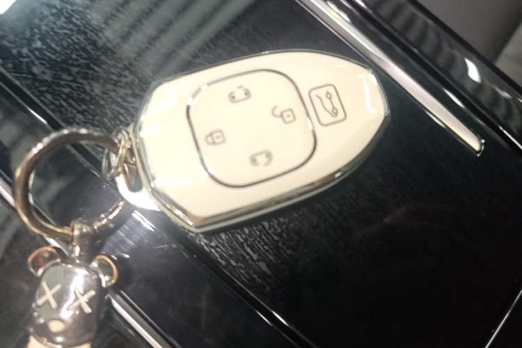 Used GAC Trumpchi M8 2024 Master Series 400T Prestige Edition Vehicle Key