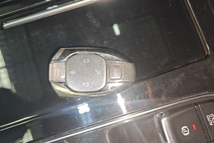 Used GAC Trumpchi M8 2024 Master Series 400T Prestige Edition Vehicle Key
