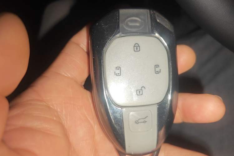Used GAC Trumpchi M8 2024 Master Series 400T Prestige Edition Vehicle Key